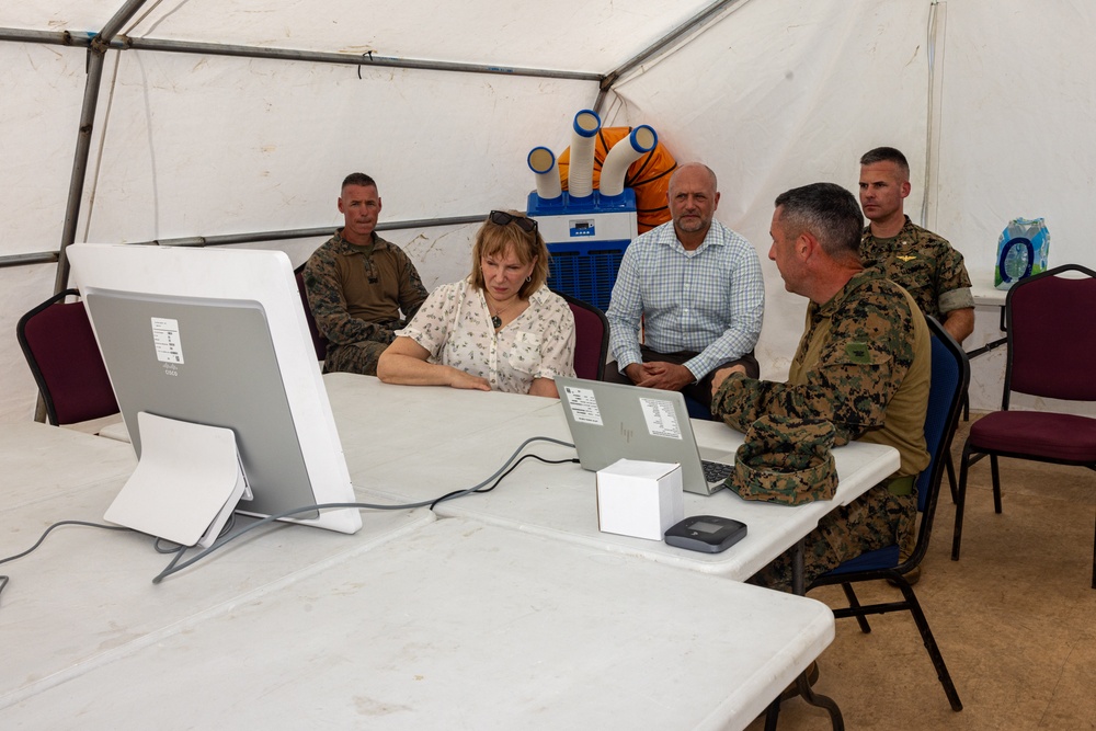 MRF-D 24.3: U.S. Ambassador to Papua New Guinea visits Marines, Sailors