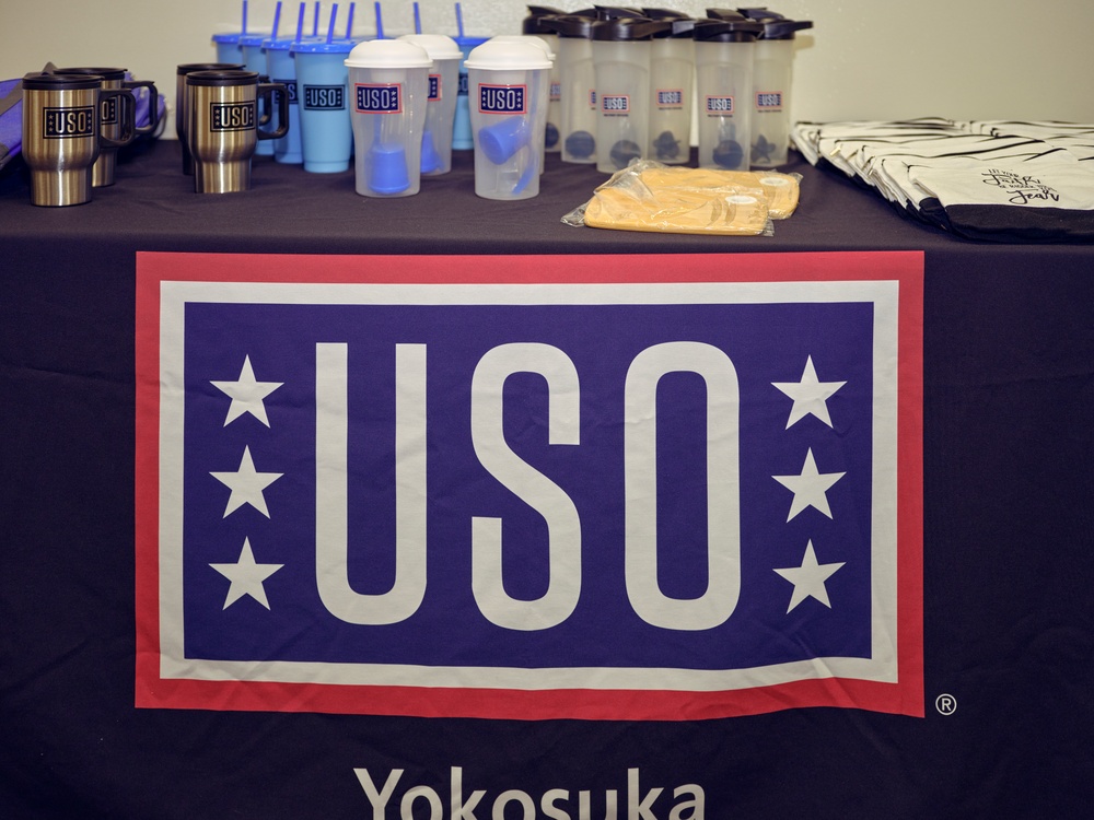 USO Yokosuka Hosts Military Spouse Appreciation Night