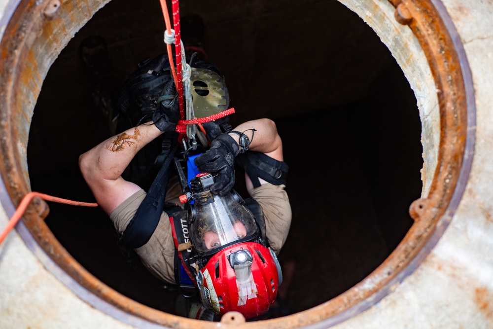 911th Technical Rescue Engineer Company competes in Rescue Challenge