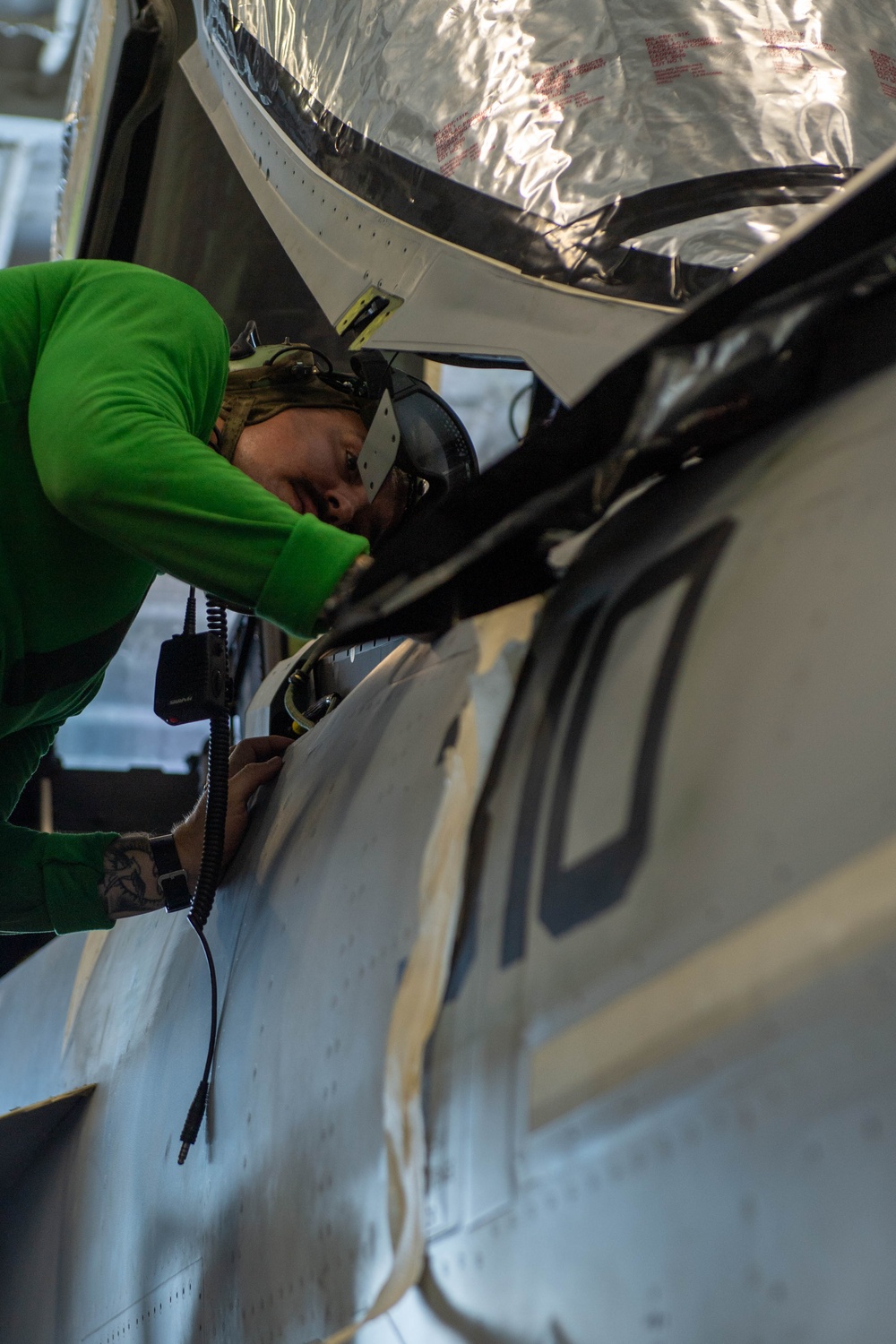 Super Hornet Maintenance