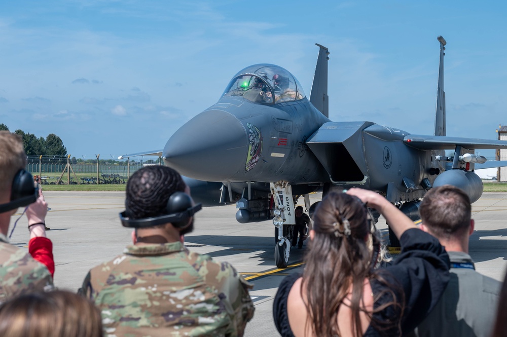 First Group of 494FS F-15's Returns to Lakenheath