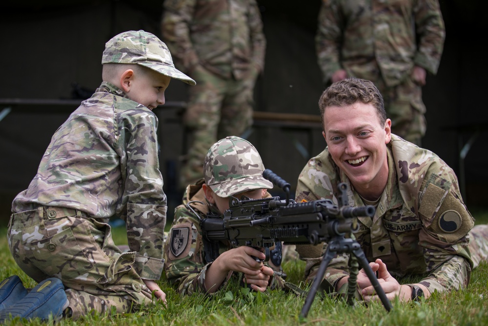 U.S. Army, Czech Soldiers and Civilians celebrate Victory in Europe Day