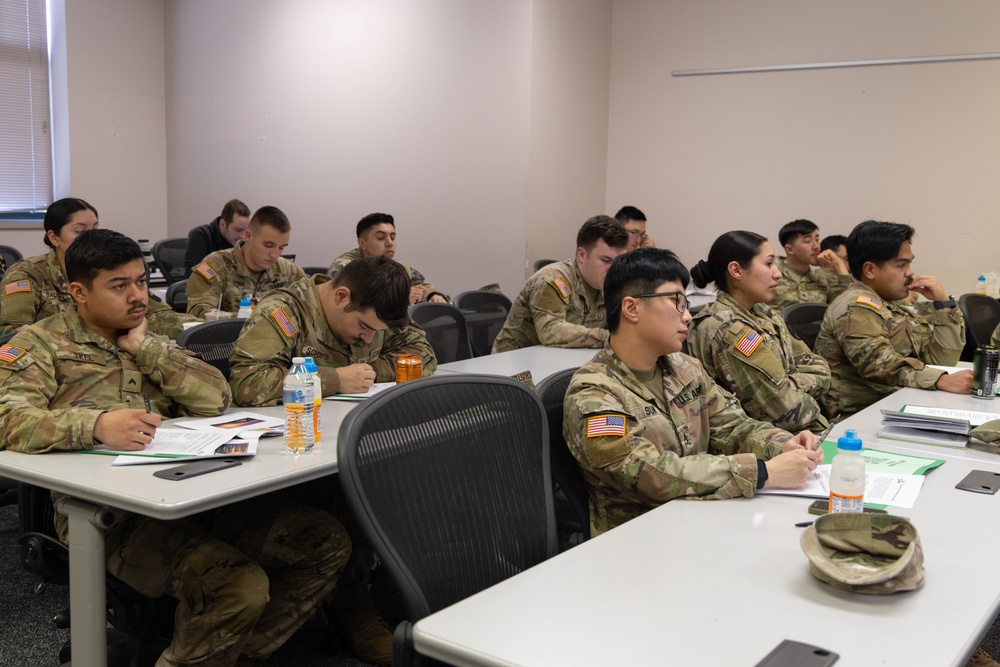 Soldiers Train in Behavioral Health Skills