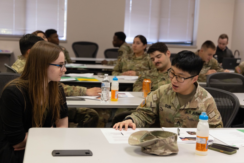 Soldiers Train in Behavioral Health Skills