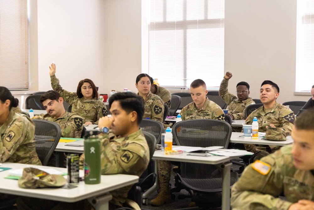 Soldiers Train in Behavioral Health Skills