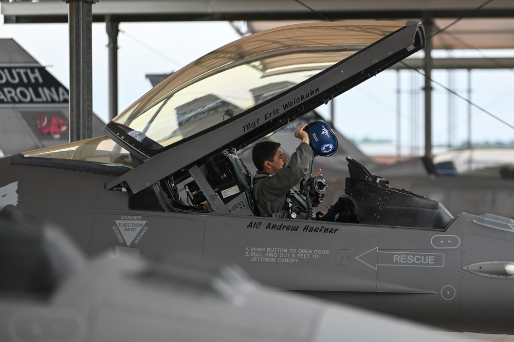 169th Fighter Wing F-16s takeoff for Sentry Savannah 2024