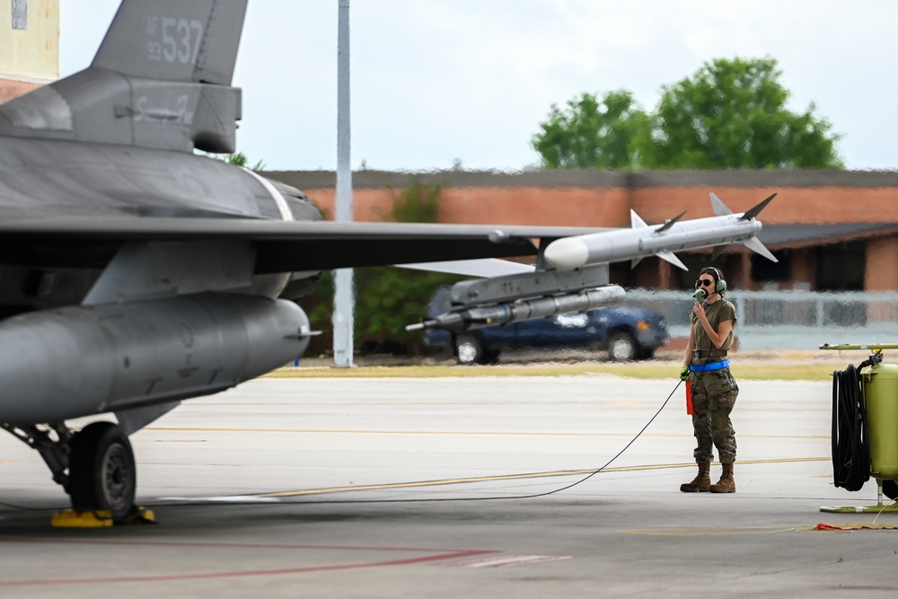 DVIDS - Images - 169th Fighter Wing F-16s takeoff for Sentry Savannah ...