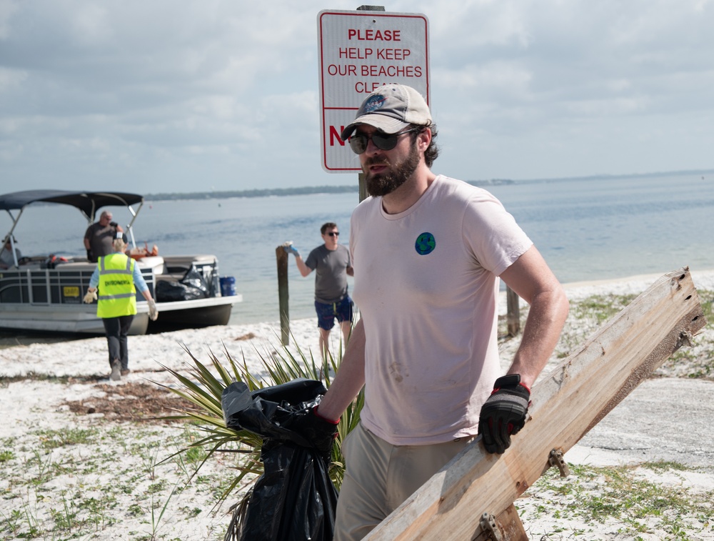 Okaloosa Earth Day 2024 cleanup