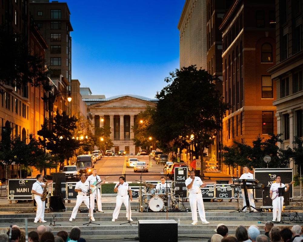 Navy Band Cruisers at Navy Memorial