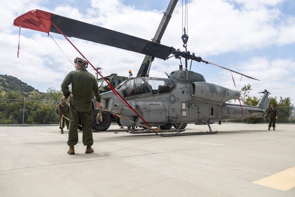 AH-1W Super Cobra transported to local aviation museum