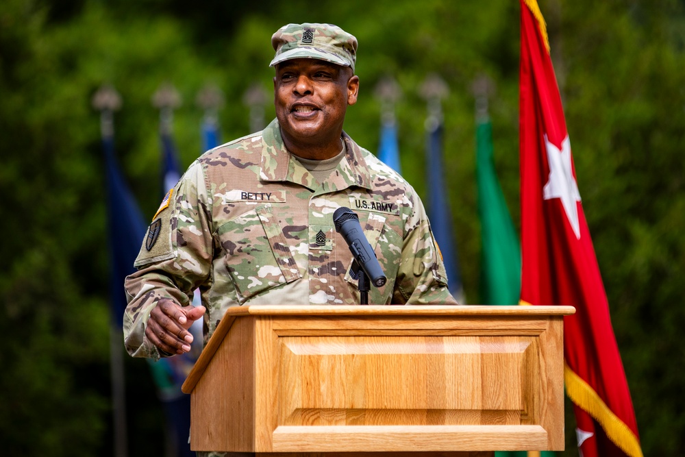 Army Reserve welcomes new Command Sgt. Maj.