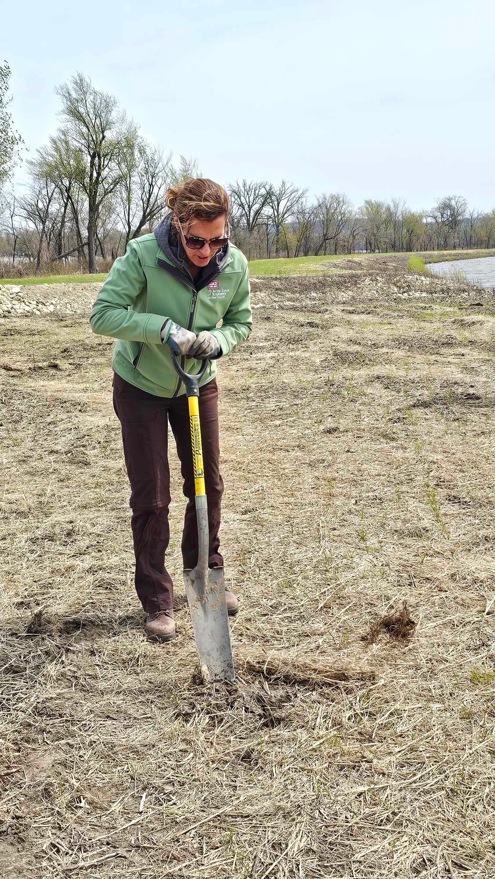 USACE celebrates Earth Day with tree planting at restoration project