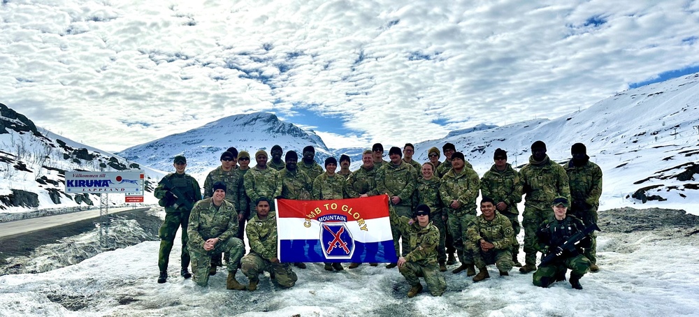 Soldiers Pose for Photo on High North Borders