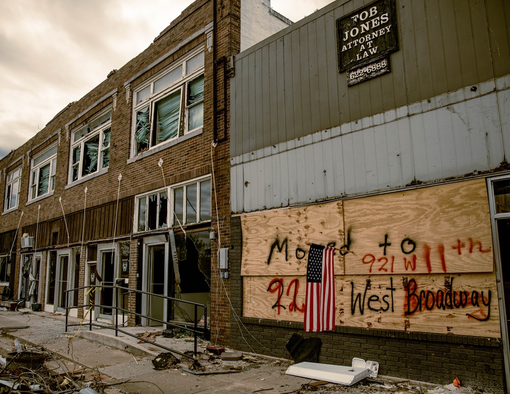 Oklahoma National Guard Soldiers assist in Sulphur tornado recovery