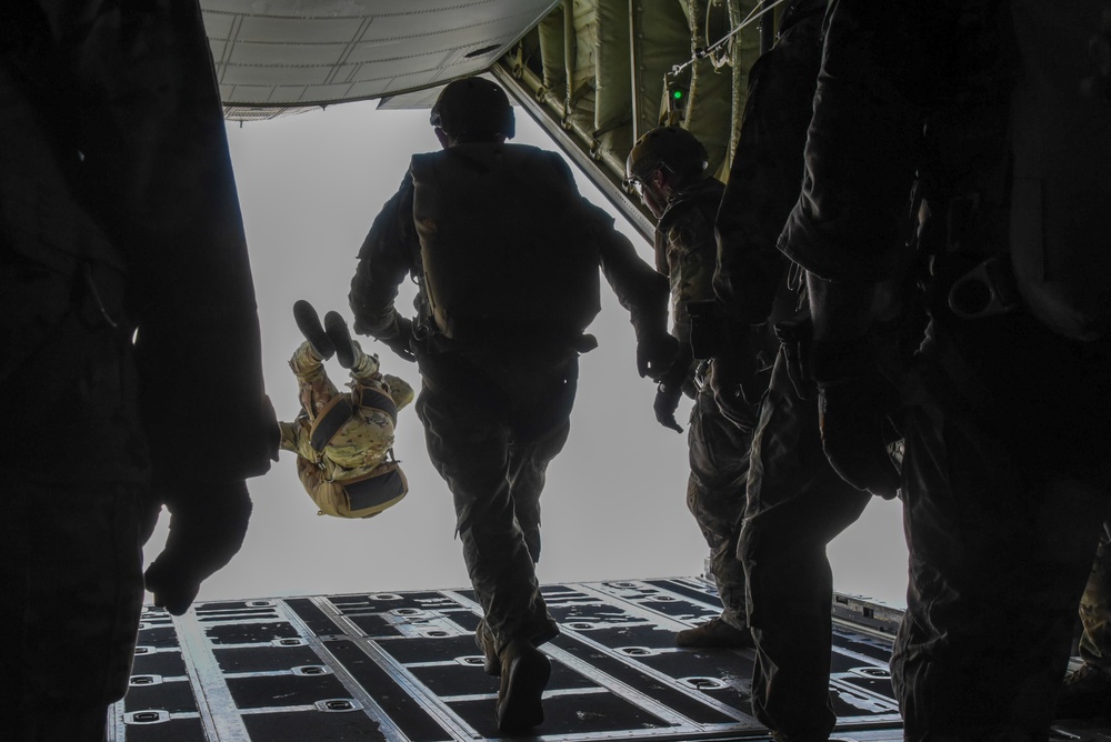 20th SFG and 143AW perform large cargo drop