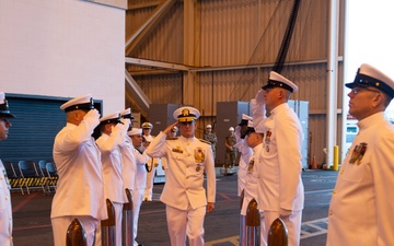 Submarine Group Ten Welcomes New Commander