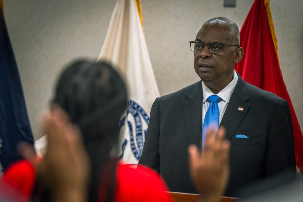 SECDEF Delivers South Carolina State University Commencement Address and Visit to Fort Jackson, S.C.