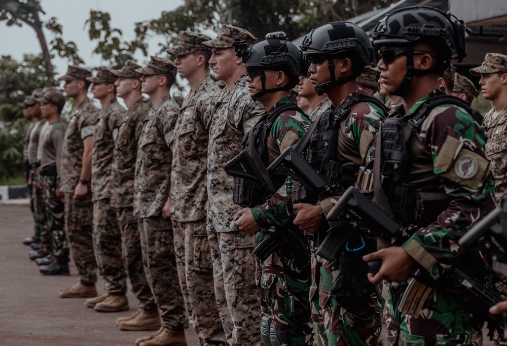 DVIDS - Images - Members of Indonesian Korps Marinir, 1st Recon Bn ...