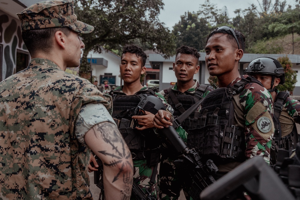 Members of Indonesian Korps Marinir, 1st Recon Bn. Marines participate in opening ceremony for reconnaissance exchange