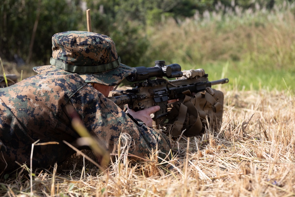 Members of Indonesian Korps Marinir, 1st Recon Bn. Marines conduct live-fire range