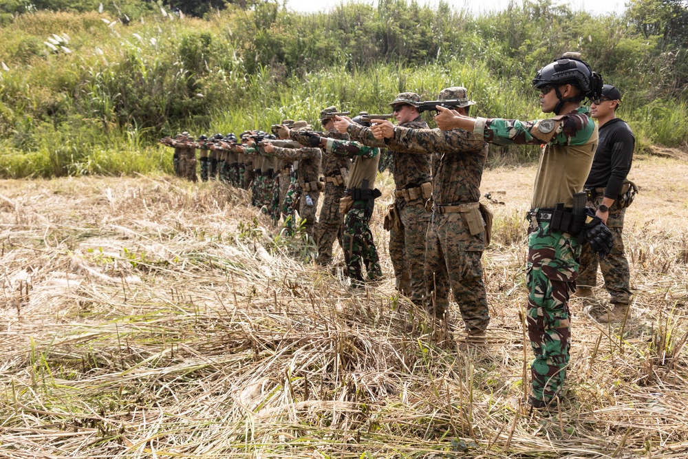 Members of Indonesian Korps Marinir, 1st Recon Bn. Marines conduct live-fire range
