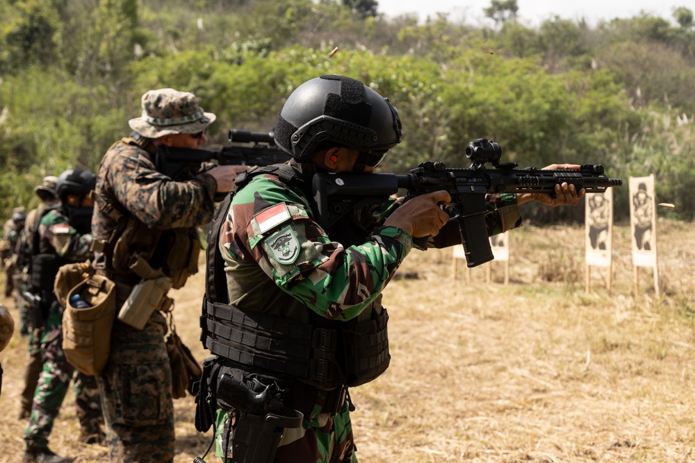 Indonesian Korps Marinir, 1st Recon Bn. Marines conduct live-fire range