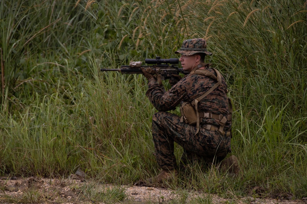 Indonesian Korps Marinir, 1st Recon Bn. Marines exchange casualty care practices