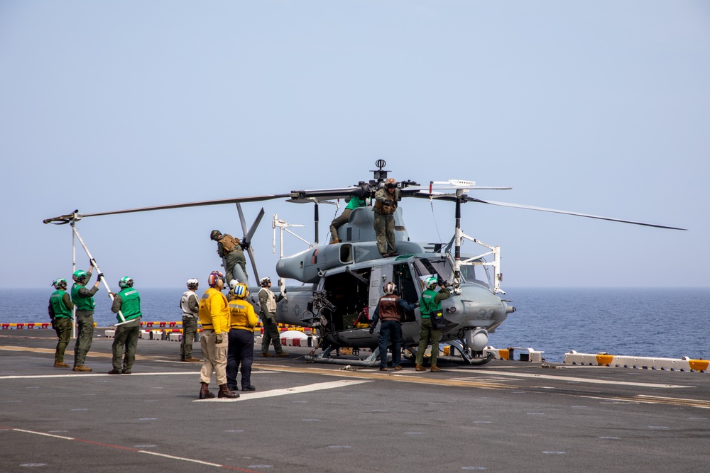 WSP ARG-24th MEU Conducts VBSS