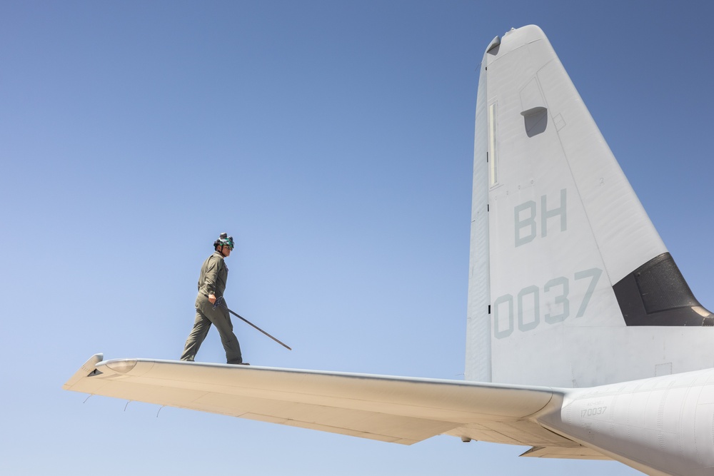 VMGR-153 Marines Conduct Flight Operations in Arizona