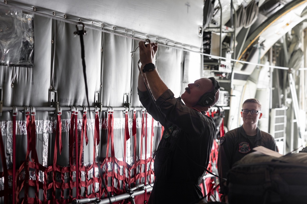 VMGR-153 Marines Conduct Flight Operations in Arizona