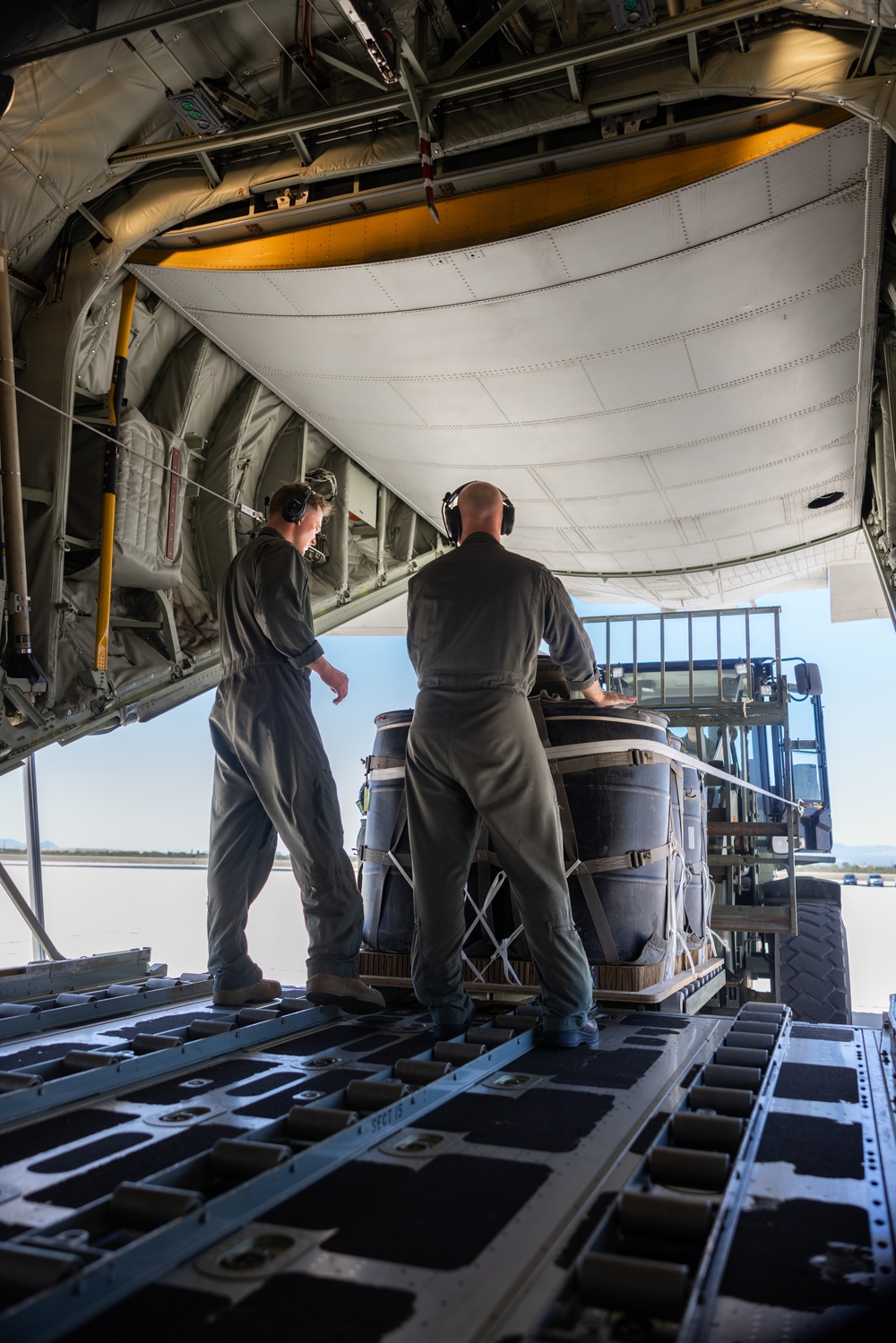 VMGR-153 Marines Conduct Flight Operations in Arizona