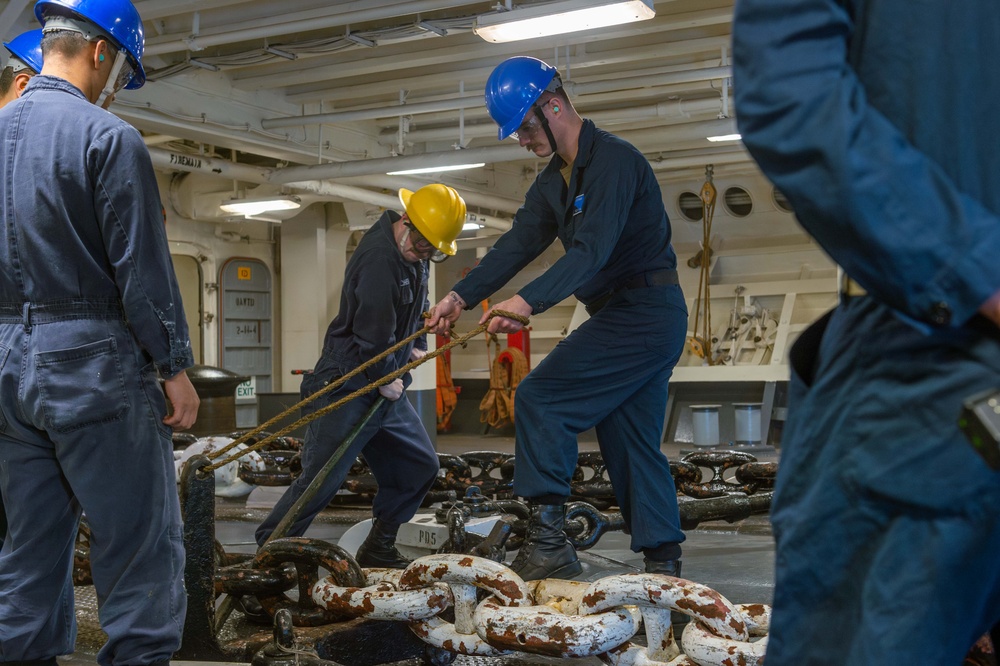 USS BLUE RIDGE CONDUCTS ROUTINE OPERATIONS