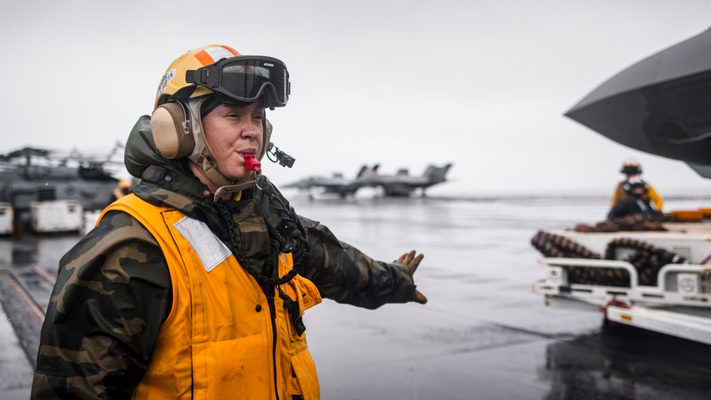 George Washington conducts Rainy Flight Operations