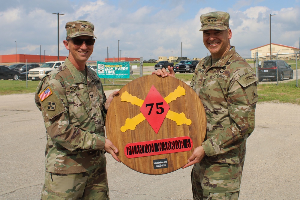 III Armored Corps Commanding General conducts battlefield circulation