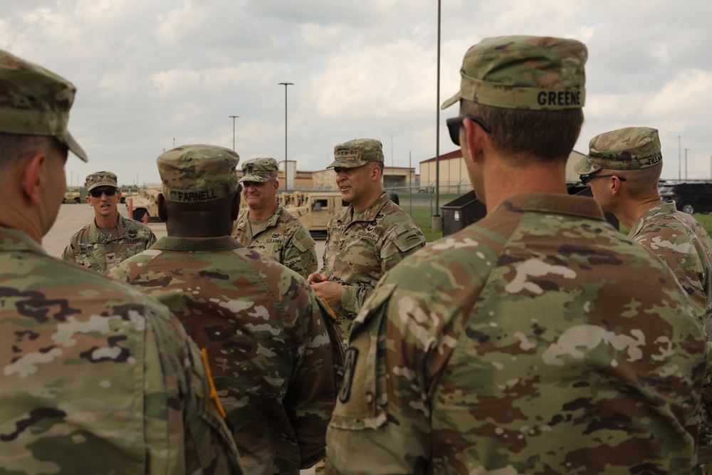 III Armored Corps Commanding General conducts battlefield circulation