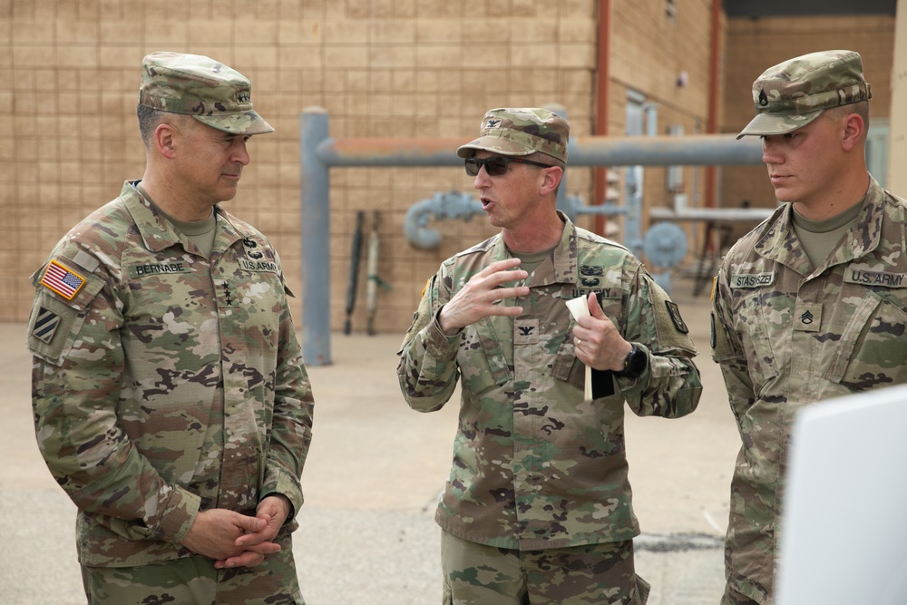 III Armored Corps Commanding General conducts battlefield circulation