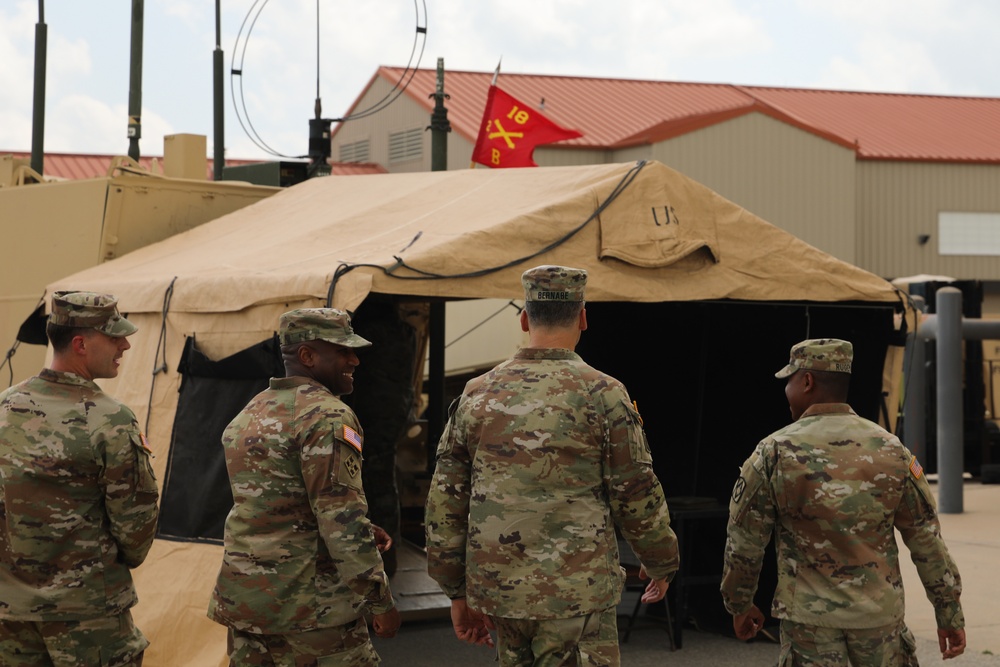 III Armored Corps Commanding General conducts battlefield circulation