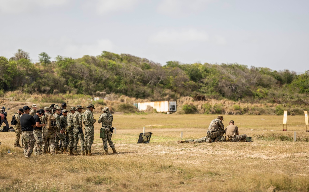 4th Reconnaissance Battalion share marksmanship expertise with members of the Mexican marines at TRADEWINDS 24