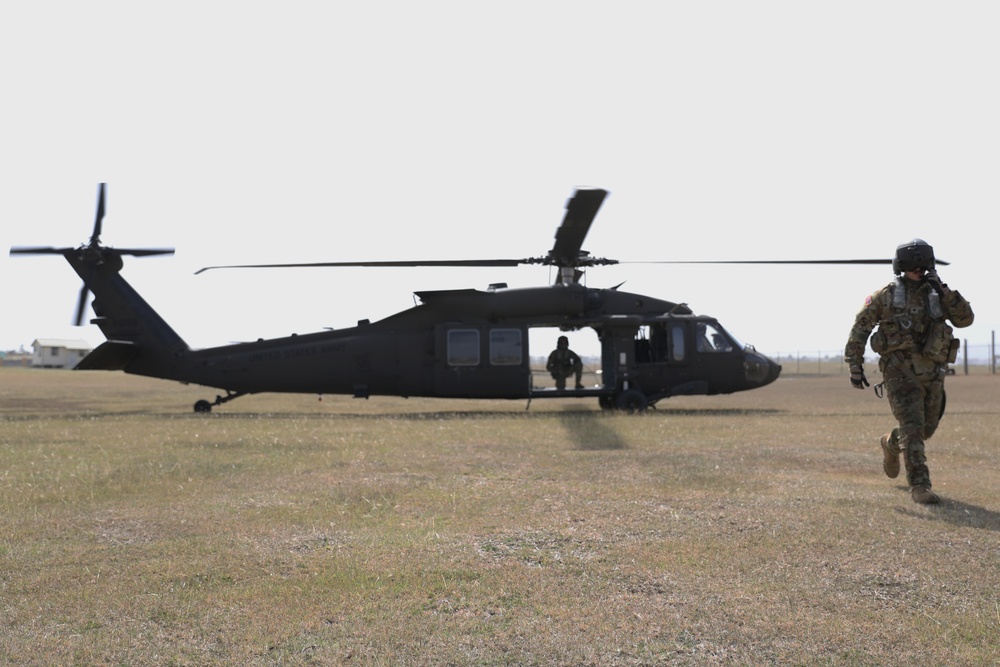 U.S. Army and Barbados Defence Force conduct casualty evacuation training