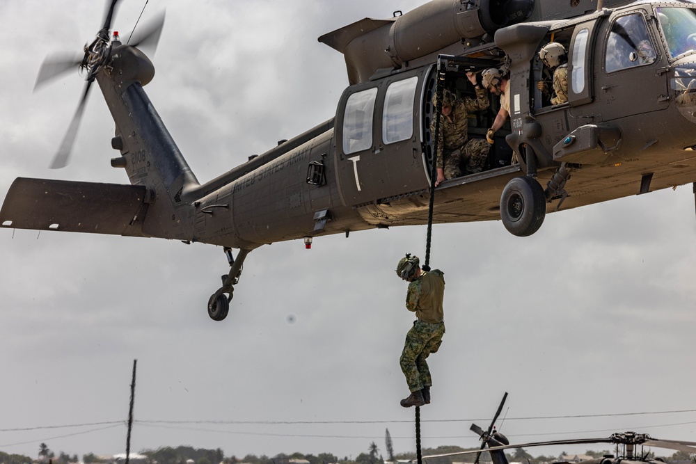 7th Special Operations Group (Airborne) Soldiers lead fast rope training for 8 partner nations