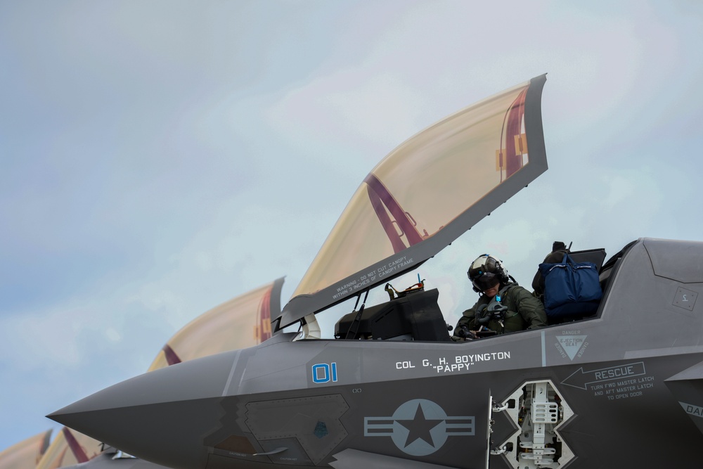 F-35B Lightning IIs land for refueling in Guam