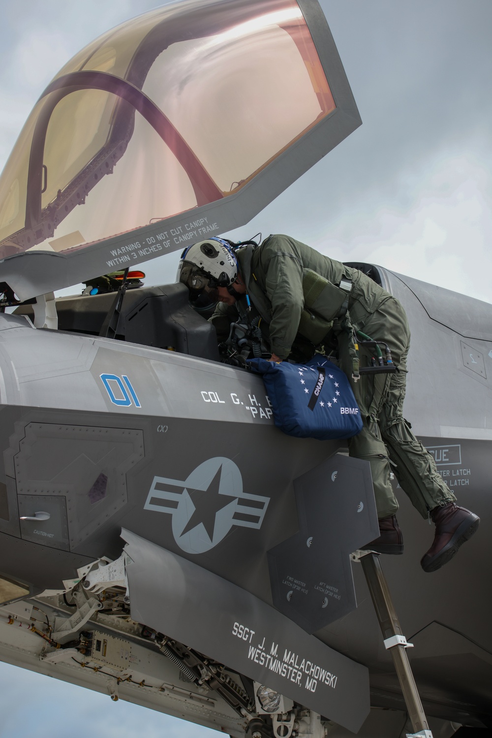 F-35B Lightning IIs land for refueling in Guam