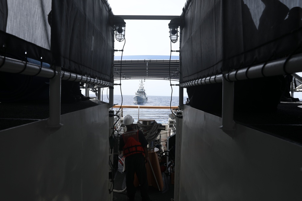 U.S., St. Vincent and the Grenadines coast guards demonstrate tow-haul efficiency at TRADEWINDS 24
