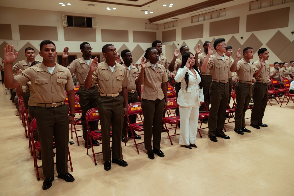 Camp Foster welcomes 15 new US citizens through naturalization ceremony