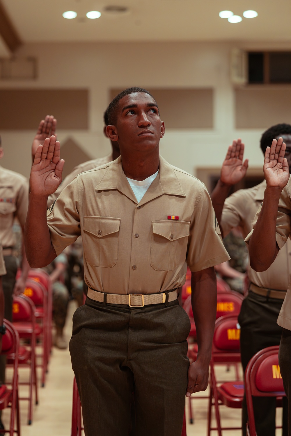 Camp Foster welcomes 15 new US citizens through naturalization ceremony