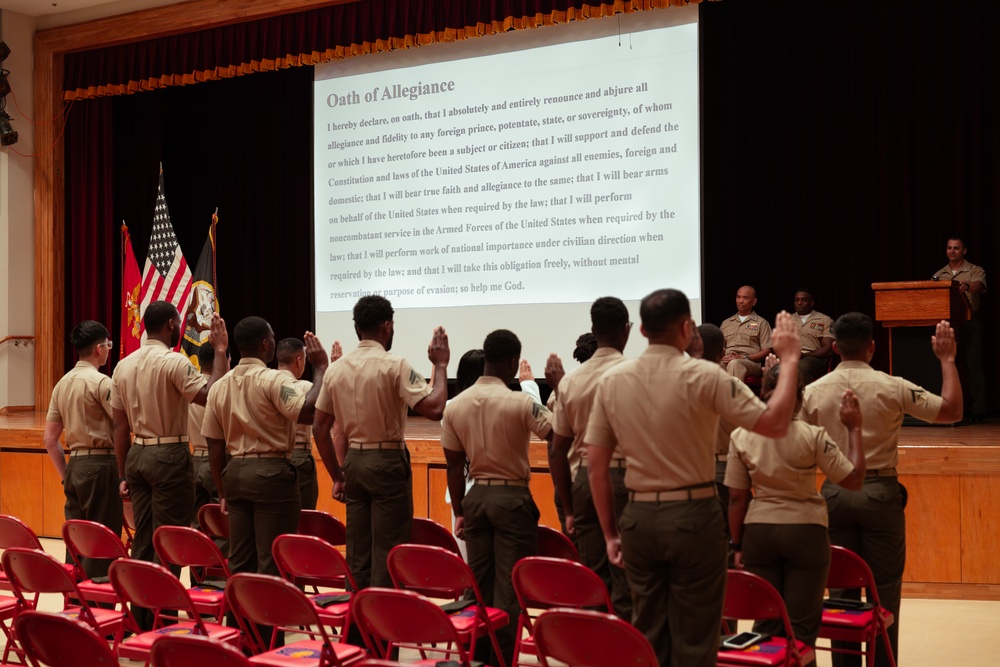 Camp Foster welcomes 15 new US citizens through naturalization ceremony