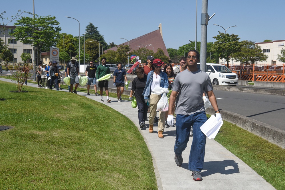 Yokota personnel keep Fussa beautiful in Beautification Event