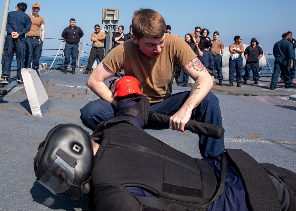 Sailors Conduct SRF-B Course Aboard USS Dewey