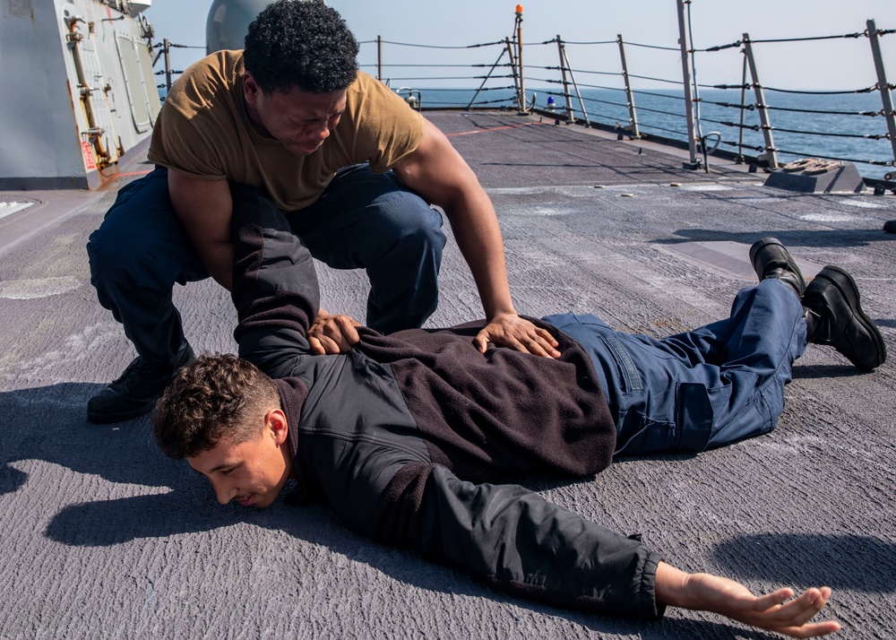 Sailors Conduct SRF-B Course Aboard USS Dewey