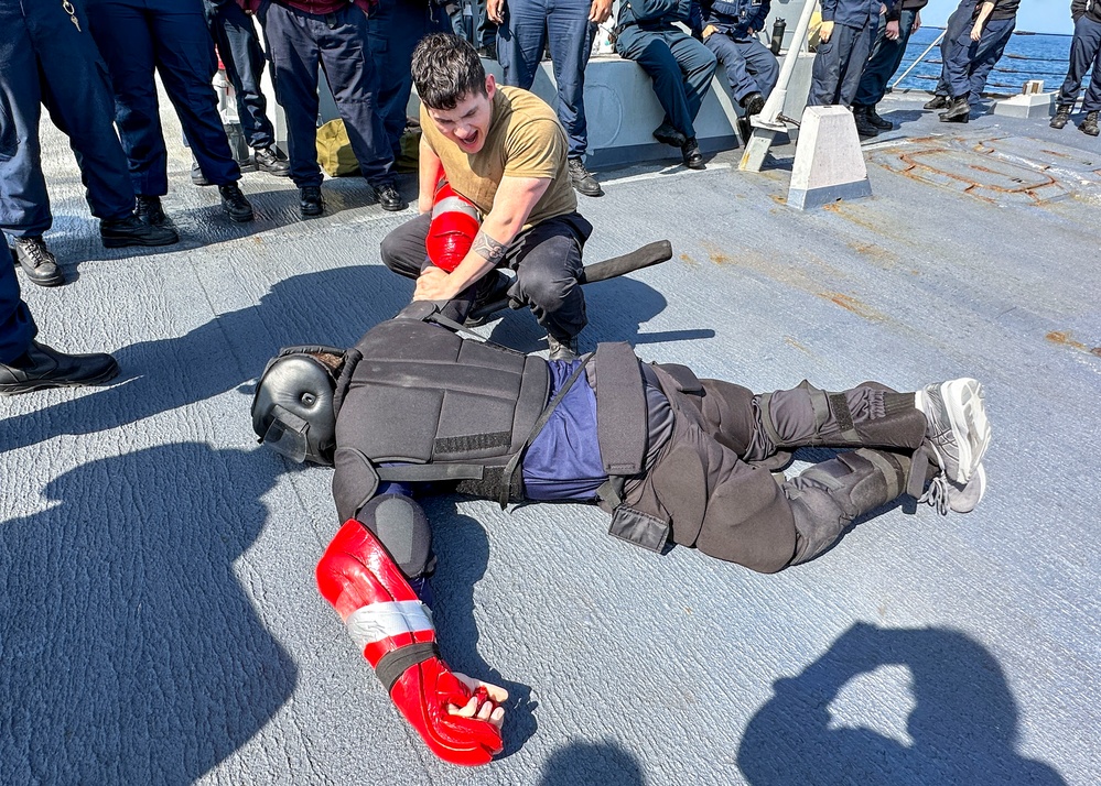 Sailors Conduct SRF-B Course Aboard USS Dewey